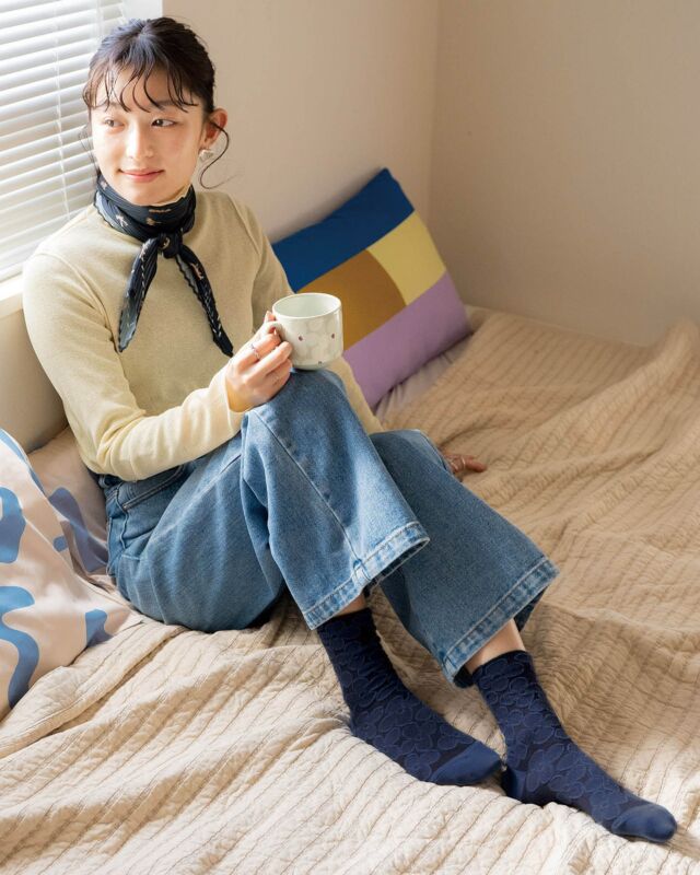 一歩踏み出すたび、心も晴れやか🧦
 
🫧靴下屋×Wpc. Patterns🫧
 
フロートクッカロークルー
人気の「クッカ」柄を立体感のあるフロート編みで表現🌼
ワントーンでシンプルながら、柔らかなカラーリングが
様々なスタイリングに合わせやすい仕上がりに🟢
 
»フロートクッカロークルー　税込¥1,320円
 
#wpc
#wpcpatterns
#wpc_worldparty
#心にいつも晴れもよう
#ライフスタイル
#暮らしを楽しむ
#贈り物
#ギフト
#テキスタイル
#靴下屋
#足元コーデ
#wpcpatterns_official 
@wpc_official