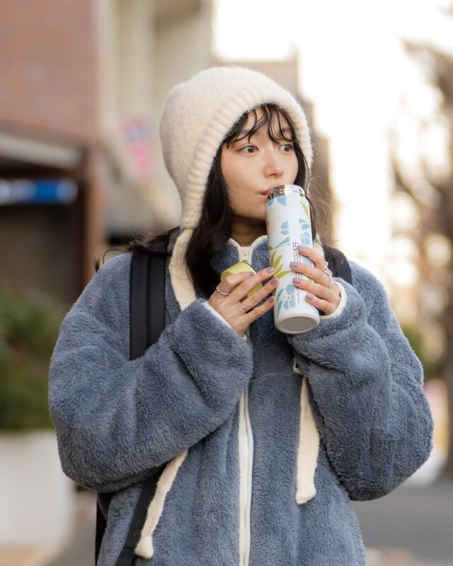 寒い季節のお出かけにぴったり❄️

お気に入りのステンレスボトルでほっとひと息。
容量は日常使いしやすい450ml⭕️

かわいい柄と抜群の保温性で、心も体もぽかぽかに💐

#wpc
#wpcpatterns
#wpc_worldparty
#心にいつも晴れもよう
#ライフスタイル
#暮らしを楽しむ
#贈り物
#ギフト
#テキスタイル
#ステンレスボトル
#温活
#wpcpatterns_official 
@wpc_official