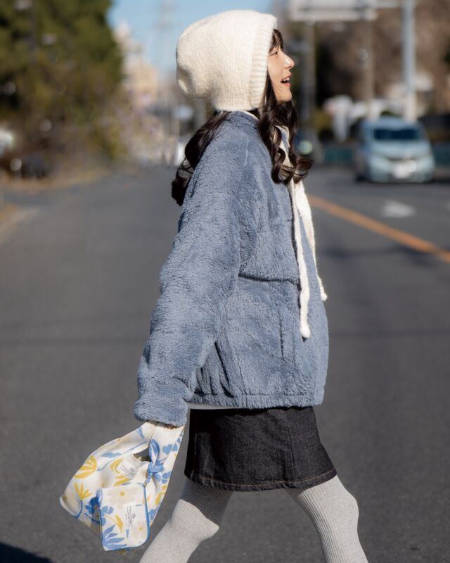 Wpc. Patternsのニットシリーズ🧶
手触り柔らかで冬の装いにもぴったり👏

たっぷり入るニットバッグやカバンにつけれるポーチなど全3アイテム⭕️

気分に合わせて選べるテキスタイルデザインが
気持ちを上げてくれること間違いなし🤍

#wpc
#wpcpatterns
#ニットバッグ 
#心にいつも晴れもよう